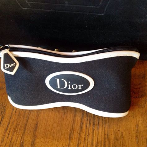 dior sunglasses pouch|dior pouches.